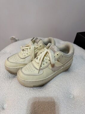 Nike Low-Top Sneakers in Cream and Beige